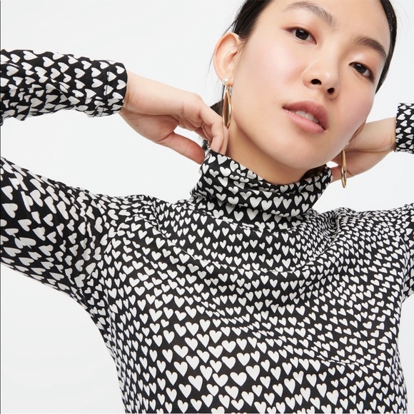 J. Crew Tops - J.Crew Heart Print Lightweight Turtleneck Top Sz S EUC